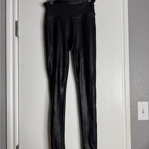 Spanx Black Faux Leather Leggings - Picture 1 of 3